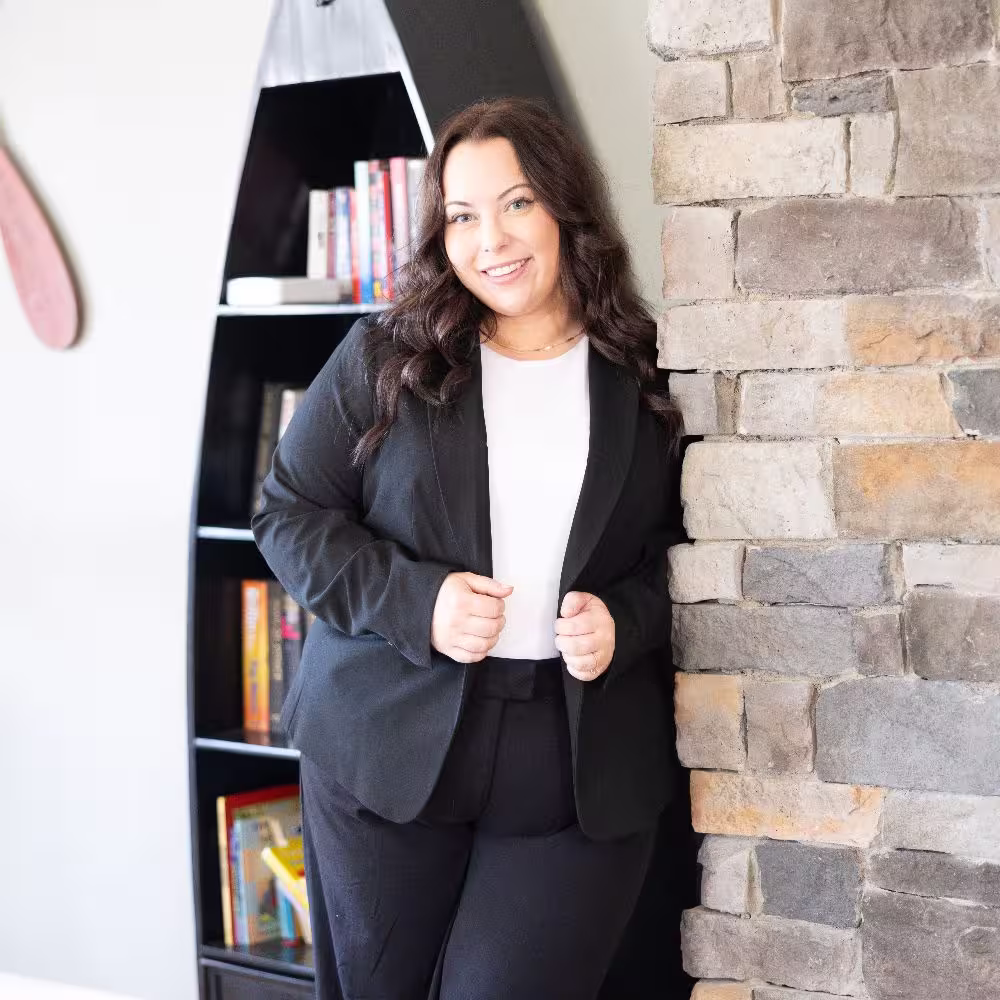Lauren Nelson - Power Move Marketing Agency
